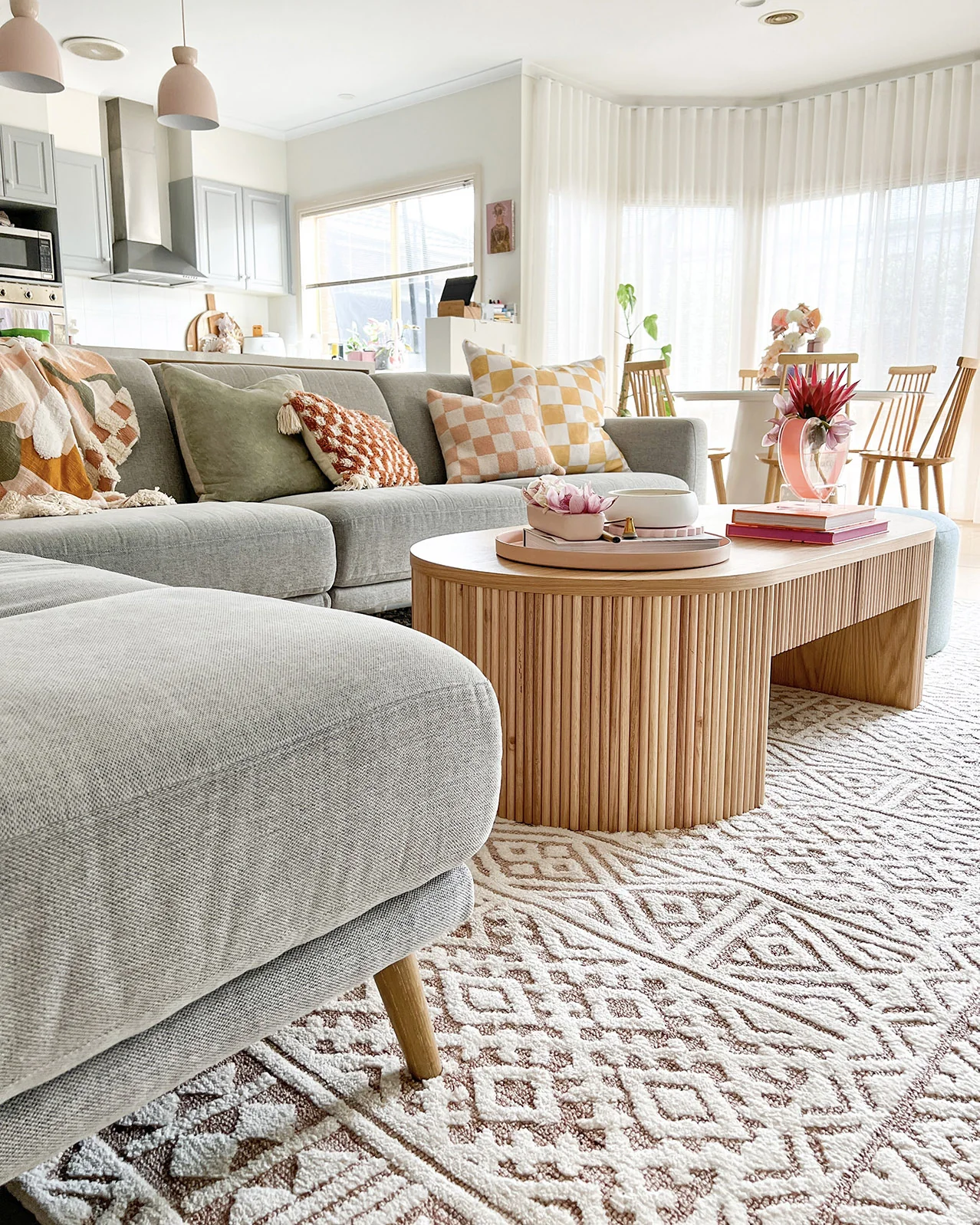 Bobbie Peach and Ivory Textured Tribal Rug - Image 4