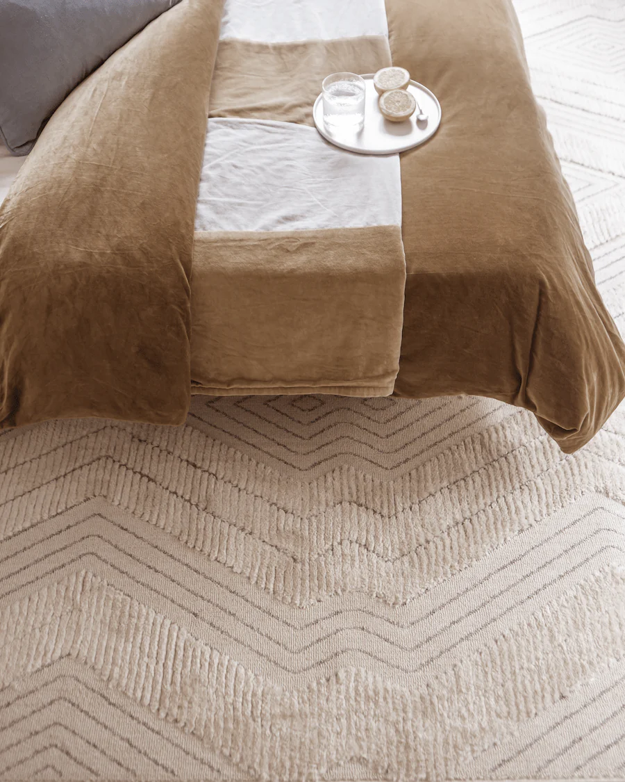 Dayna Ivory and Grey Textured Diamond Tribal Rug - Image 10