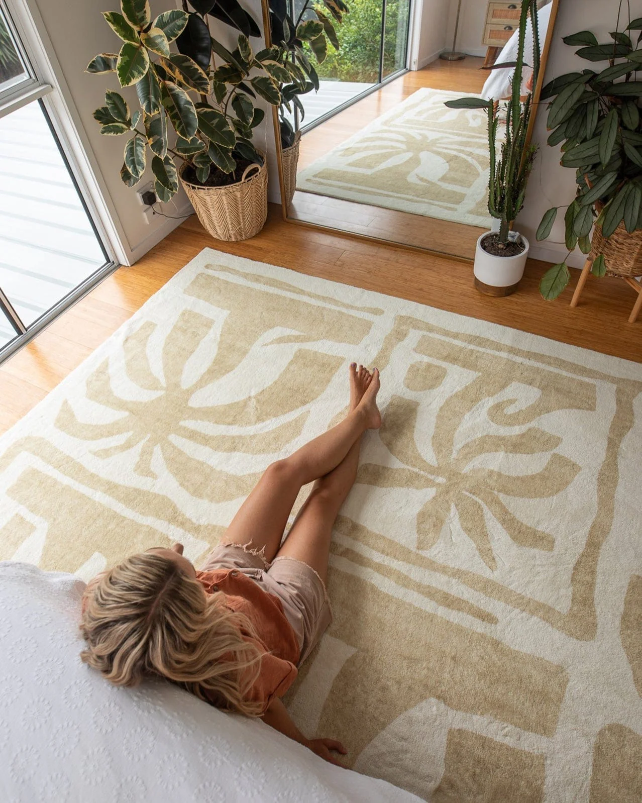 Edna Beige Cream Waves and Palms Washable Rug - Image 4