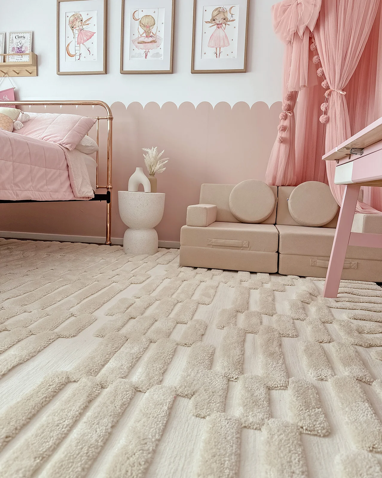 Leneisy Ivory Abstract Rug - Image 3