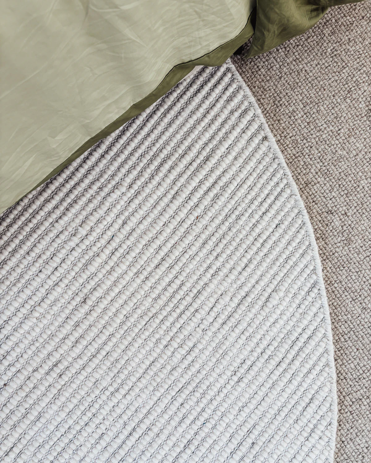 Pella Cream and Grey Textured Flatweave Round Rug - Image 3
