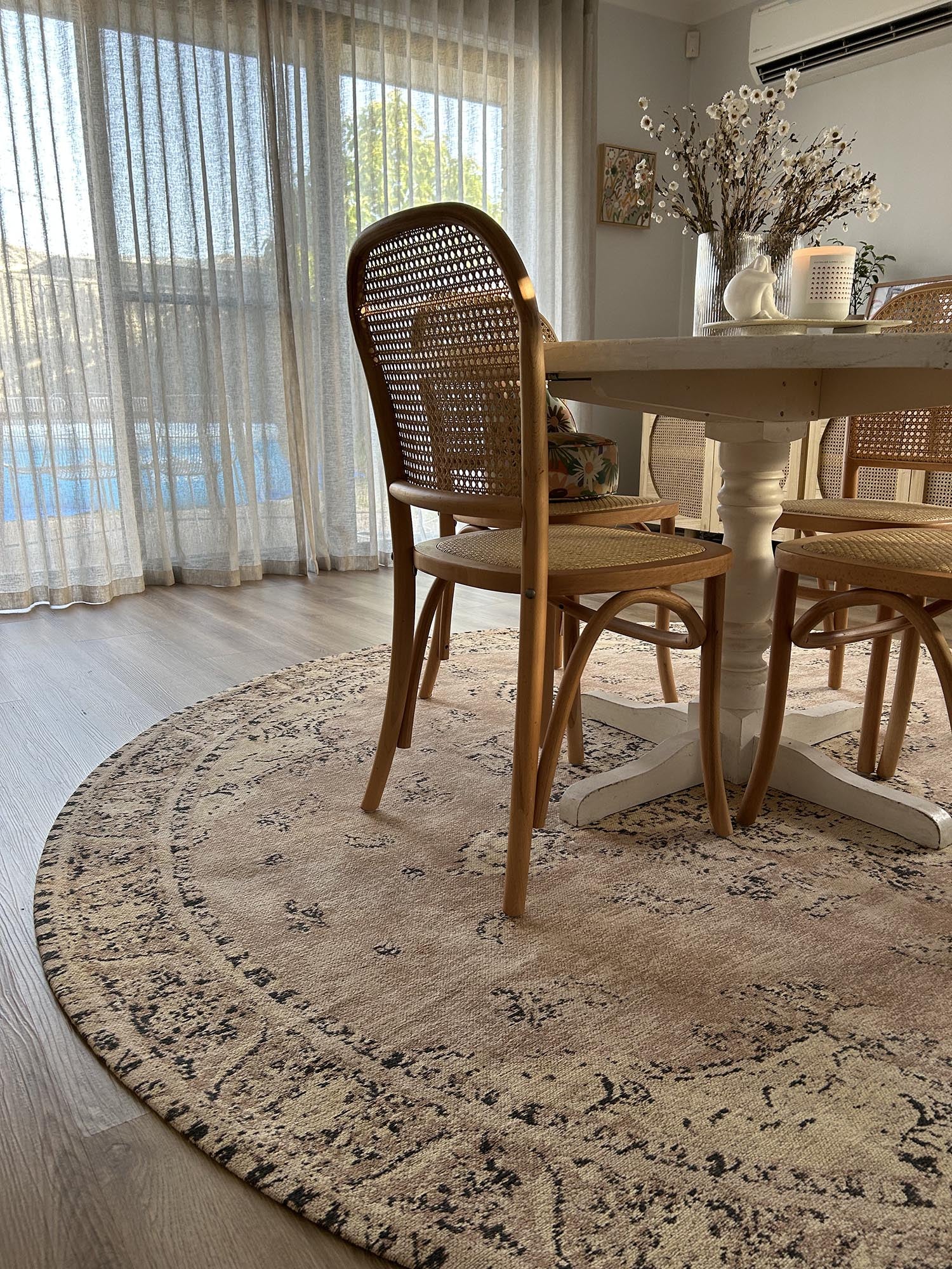 Sadie Coral Peach Turkish Style Distressed Round Rug - Image 4