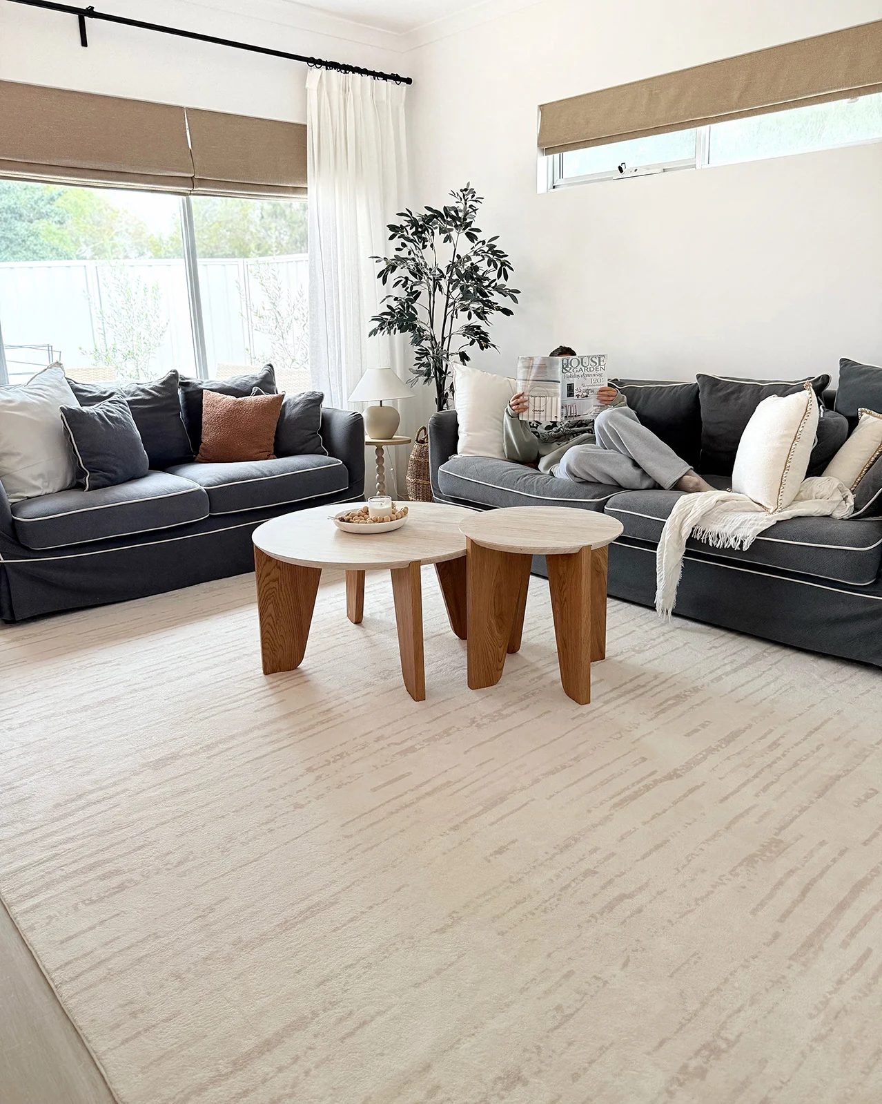 Tandara Grey and Cream Abstract Pattern Washable Rug - Image 2